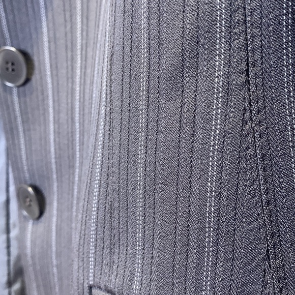 EUC Kasper Smoke Grey 2 Pc Pinstripe Pantsuit, 14P - Picture 6 of 14